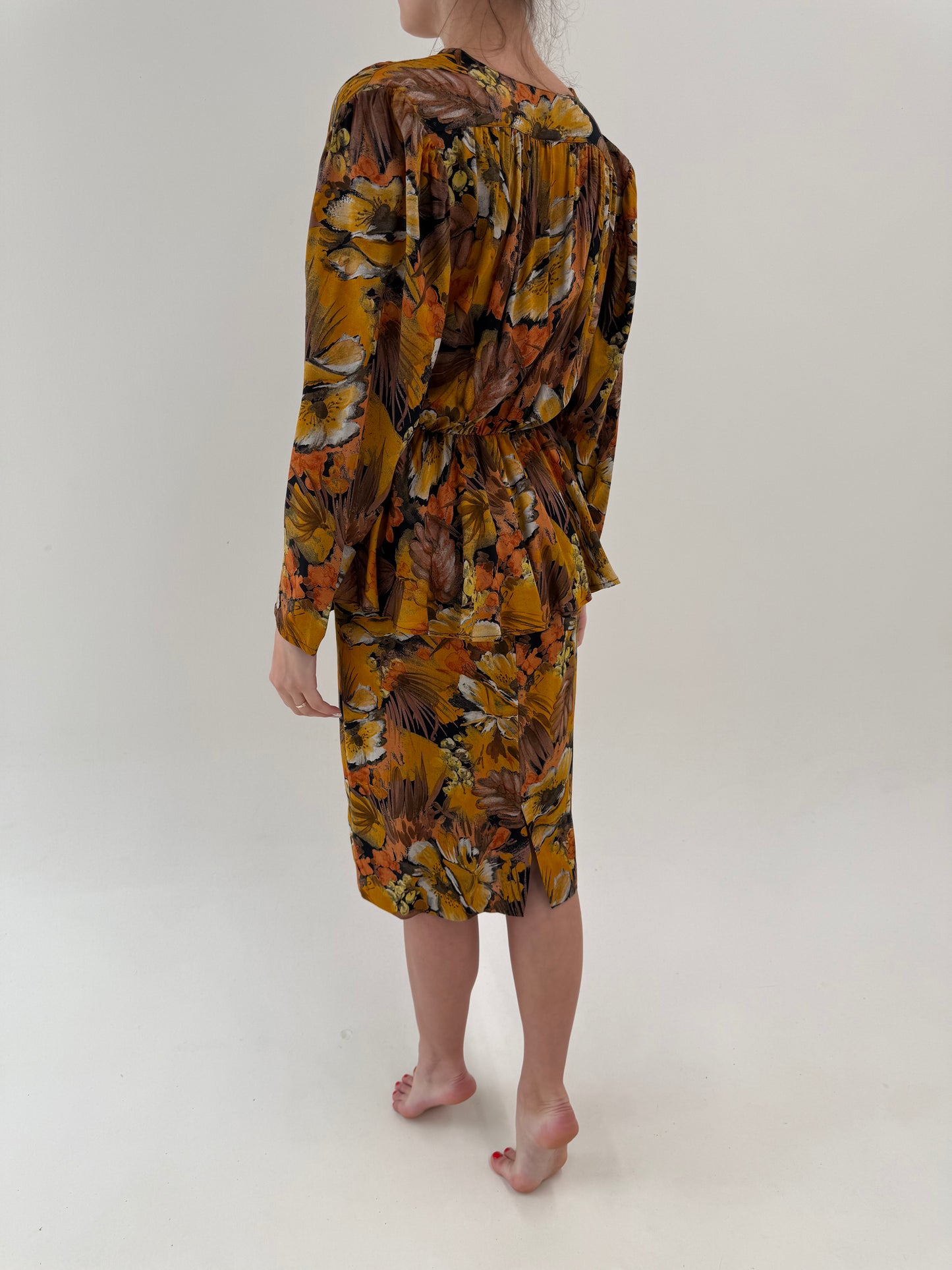 Rochie vintage cu peplum și print floral superb + talie elastică ultra înaltă