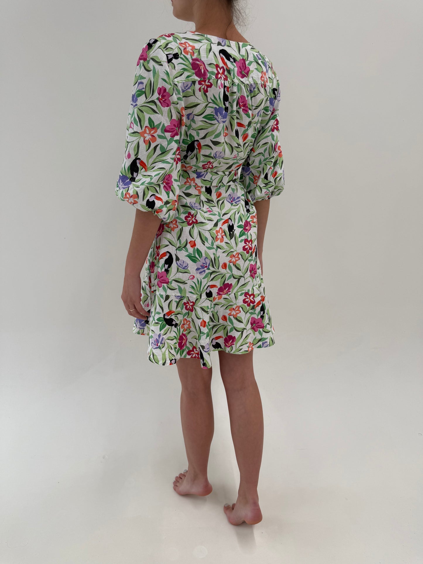 Rochie petrecută din in cu print organic și talie ultra înaltă marcată