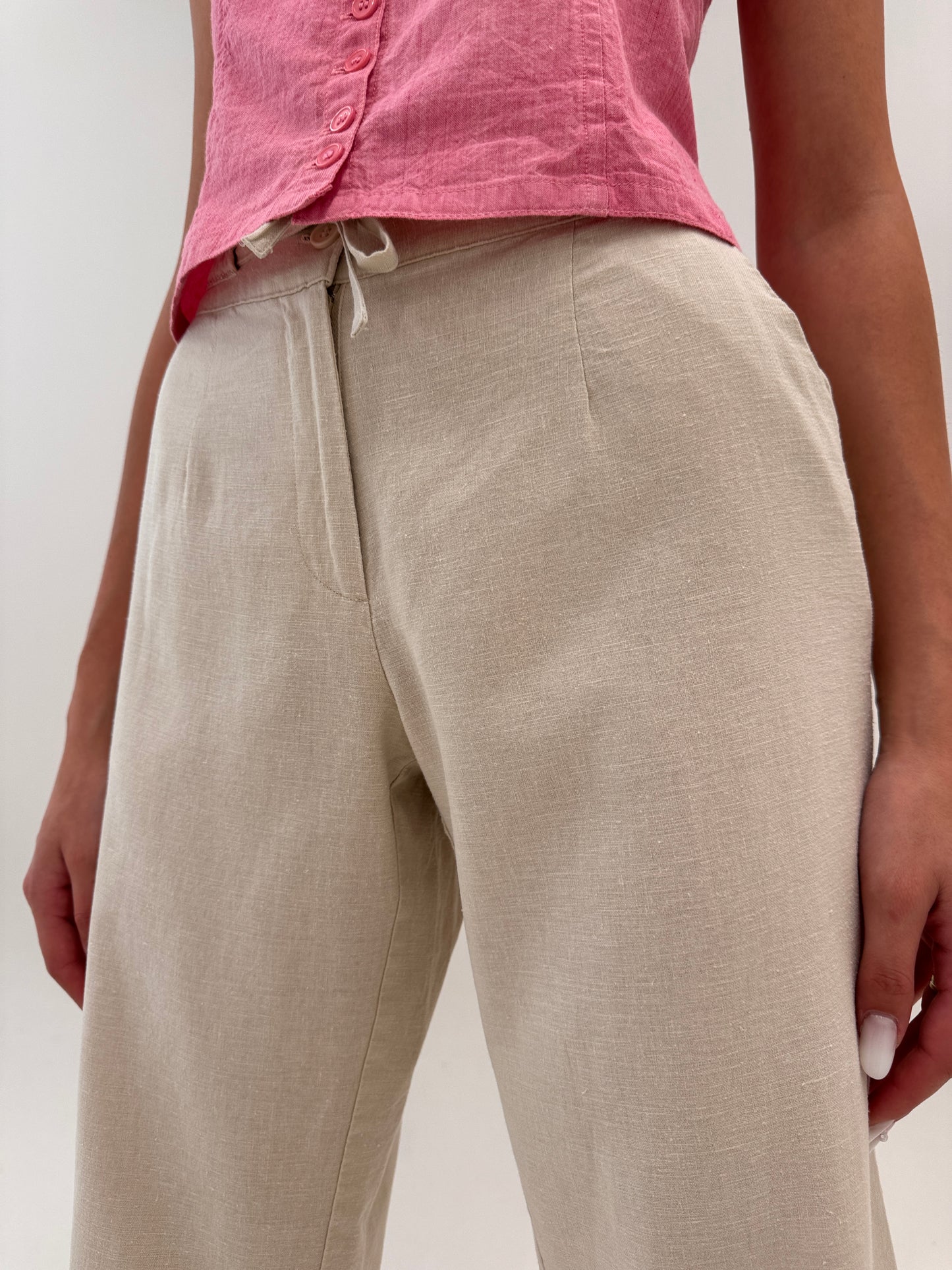 Pantaloni sand nude din pânză cu talie reglabilă în croi drept cu aplicații manuale