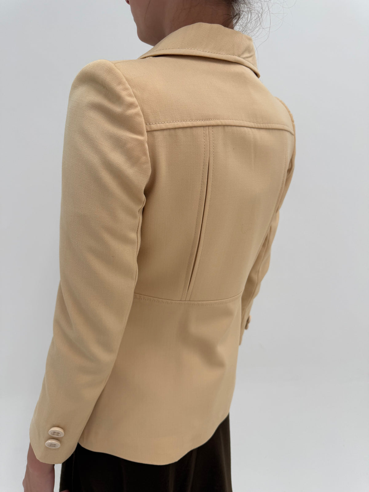 Sacou old vintage camel anii 70 din gabardină de lana camel cu revere late în croi cambrat