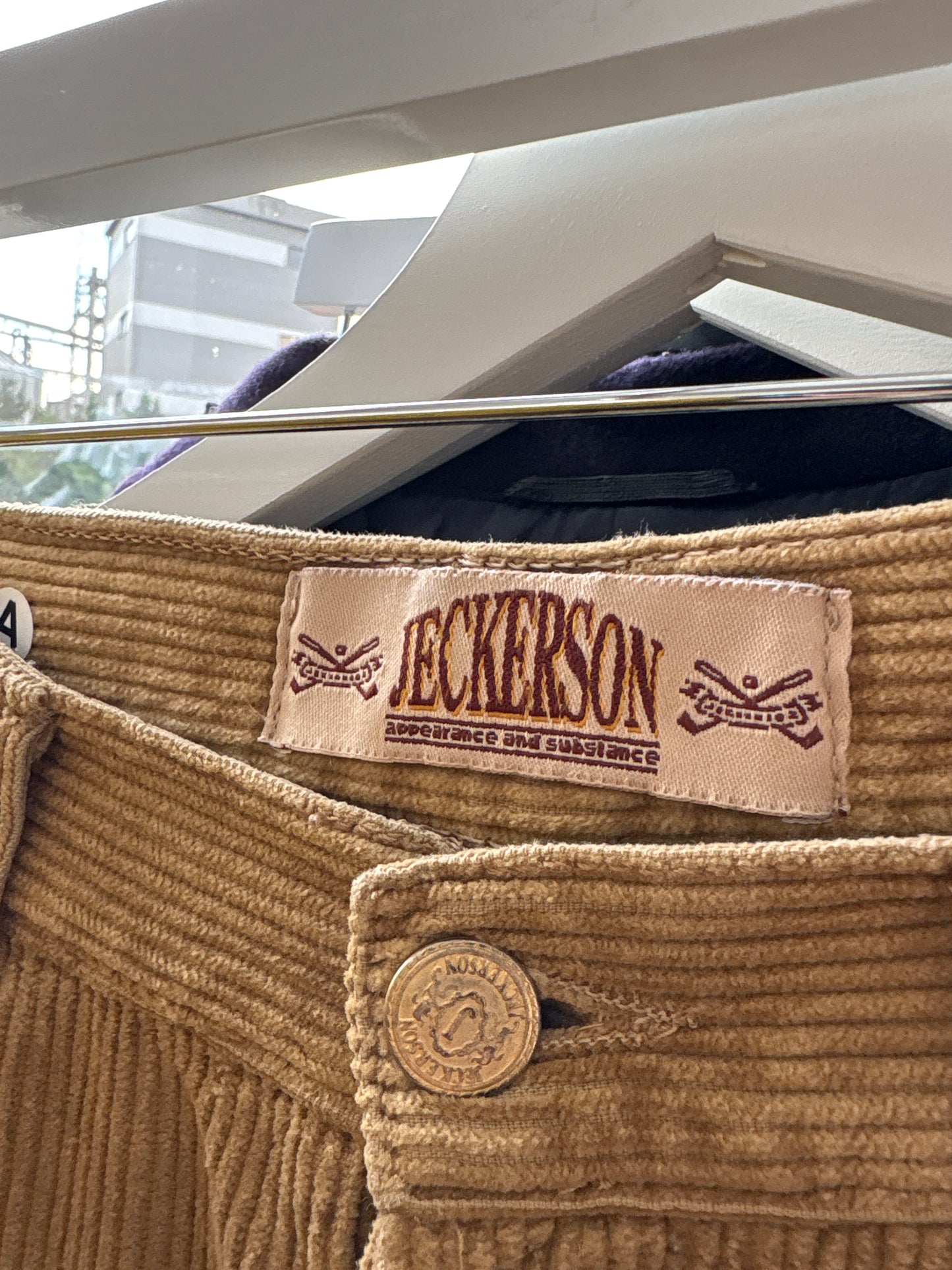 Pantaloni tall camel din corduroy