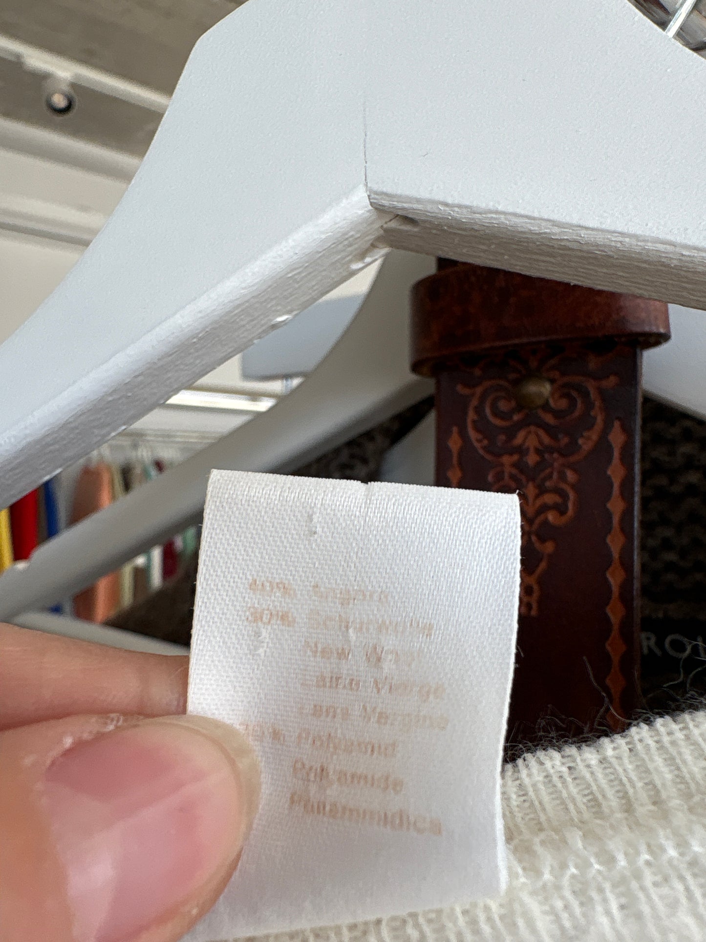 Pulover extrafina și pufos butter white din Angora cu lana extrafina și dantelă