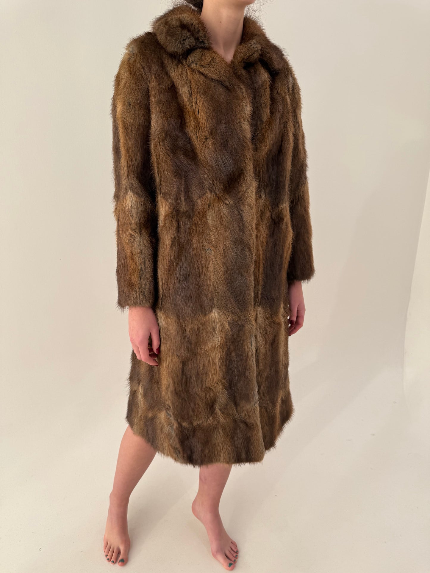 Blană de nurcă în nuanțe superbe de chocolate brown și camel