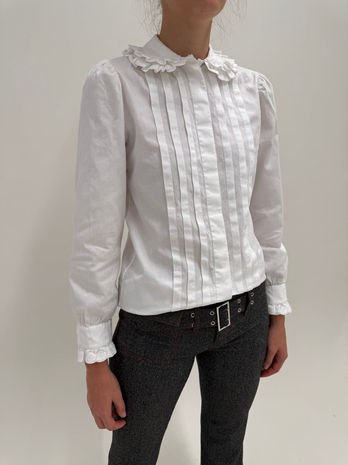 Cămașa vintage cu guler mare și broderie anglaise din bumbac premium gros