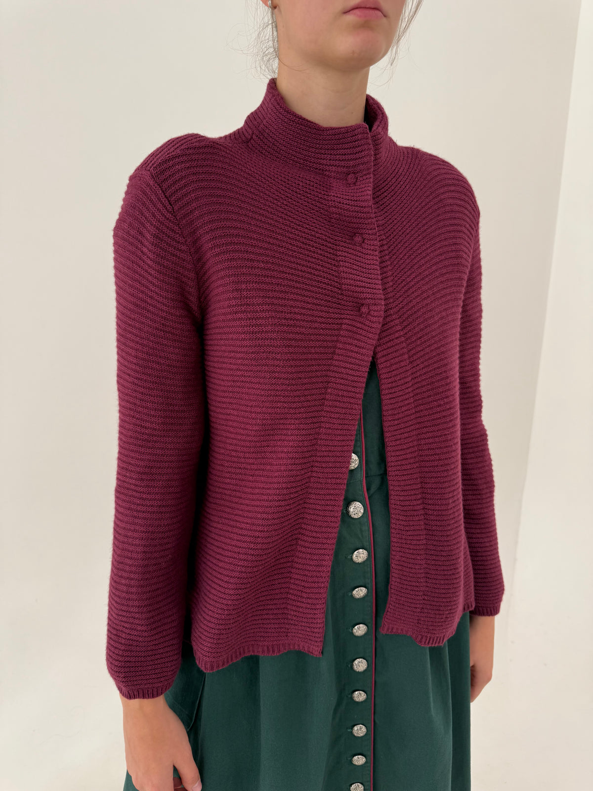 Cardigan burgundy ribbed din mix de cașmir cu funnel neck