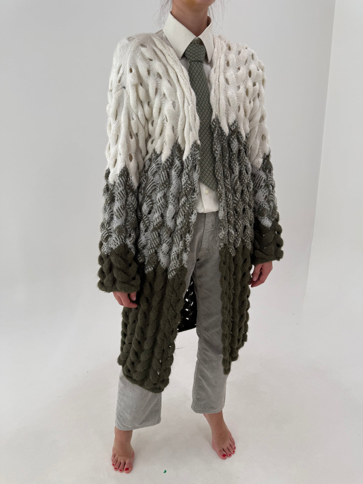 Mantou spectaculos din tricot texturat de lana cu efect degrade