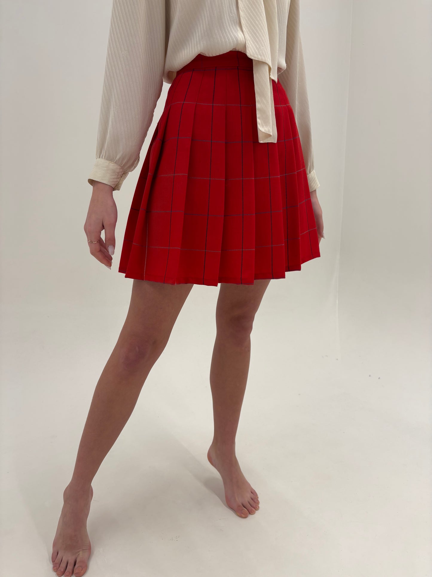 Fustă plisată cherry red din lanita extrafina de primăvară