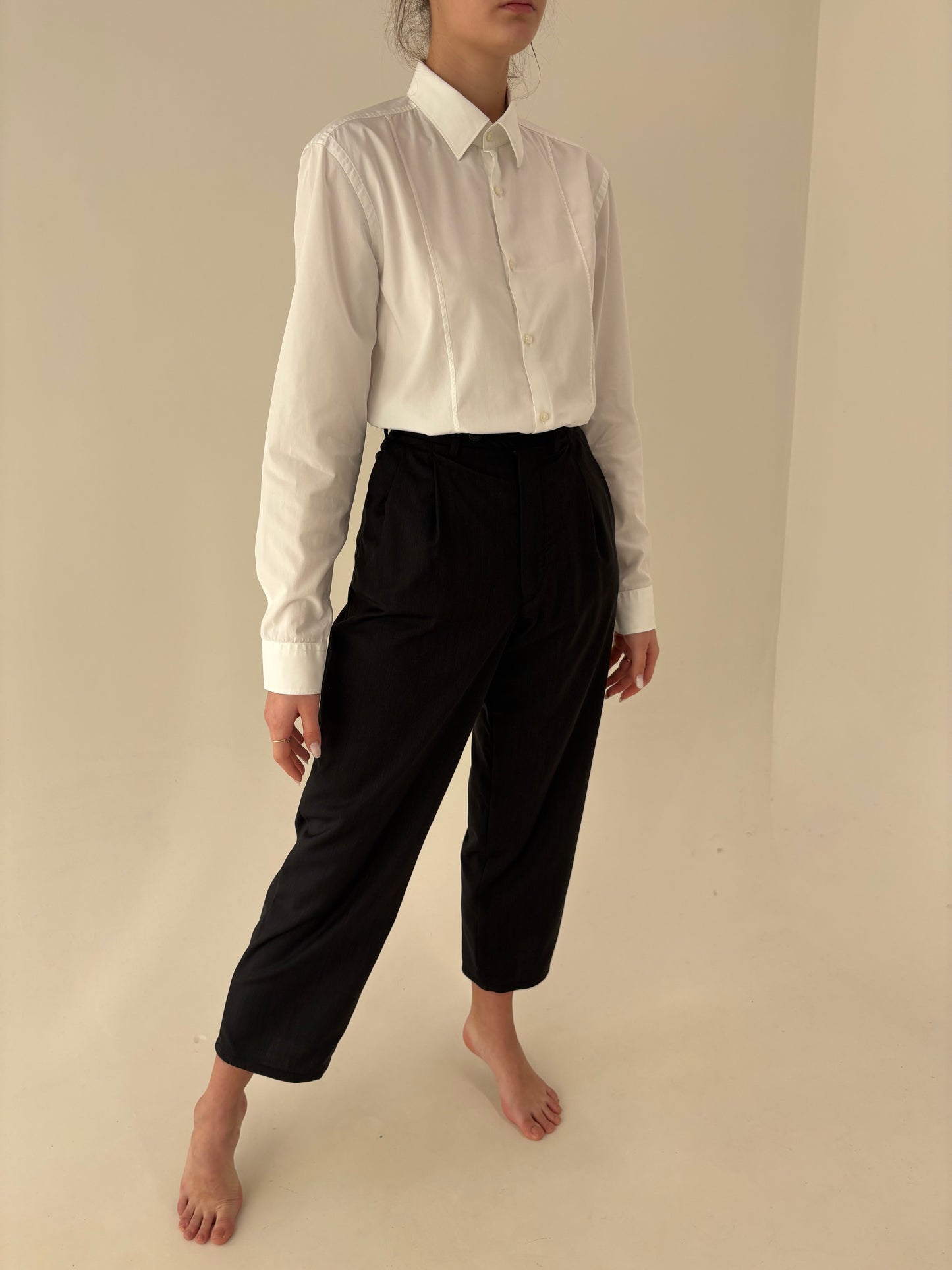 Costum italian steel gray din lanita extrem de fină subțire  în croi actual