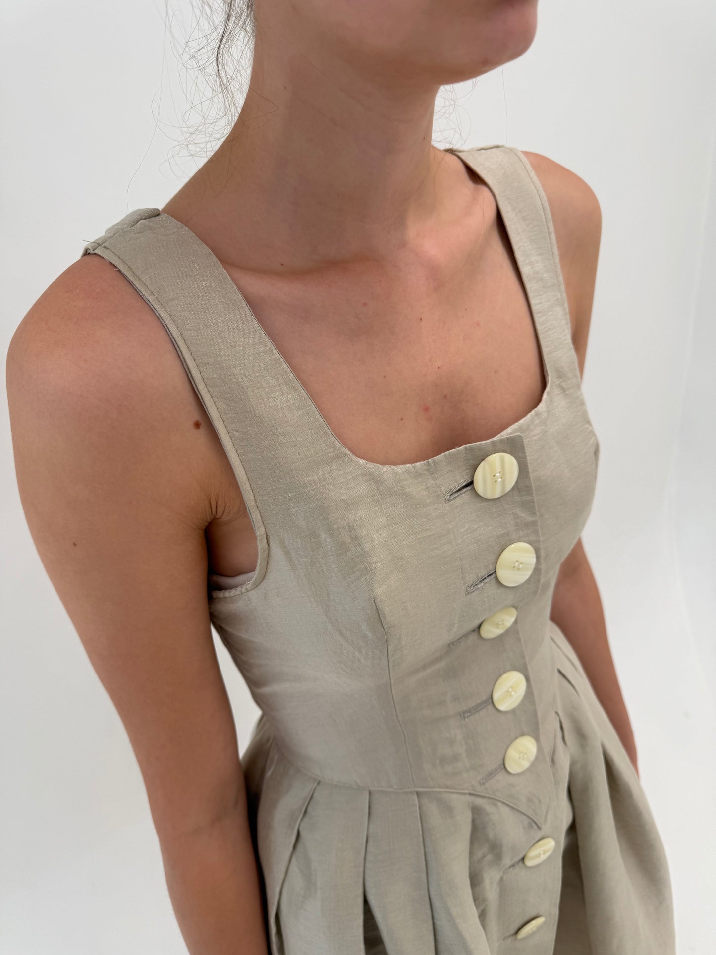 Rochie vintage maxi ‘couture’ din pânză perlata de în cu corsaj de la zi la seară