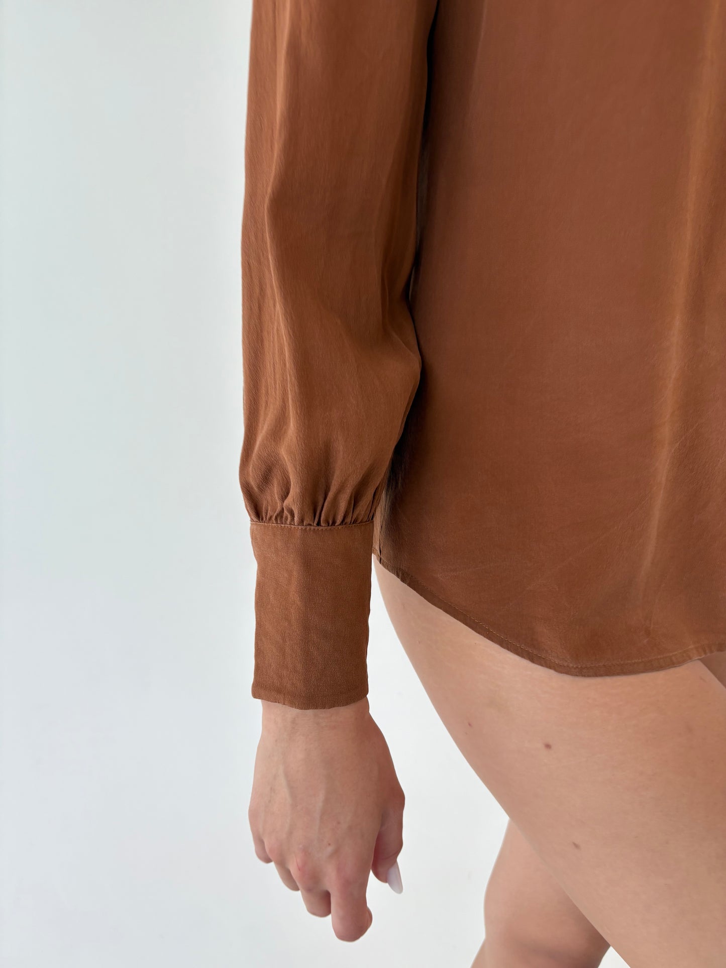 Cămașa caramel brown din mătase naturală