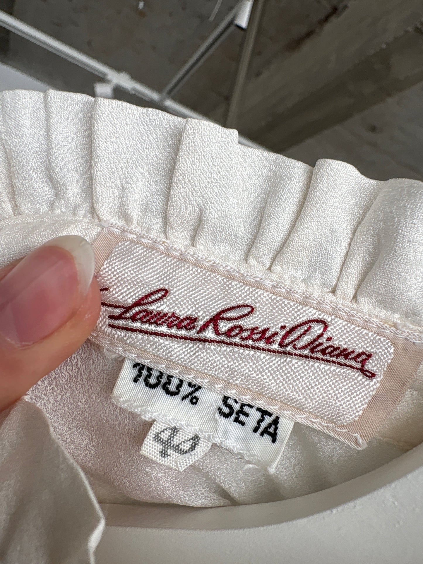 Cămașa vintage italiană din mătase naturală perlata cu dantelă și broderie