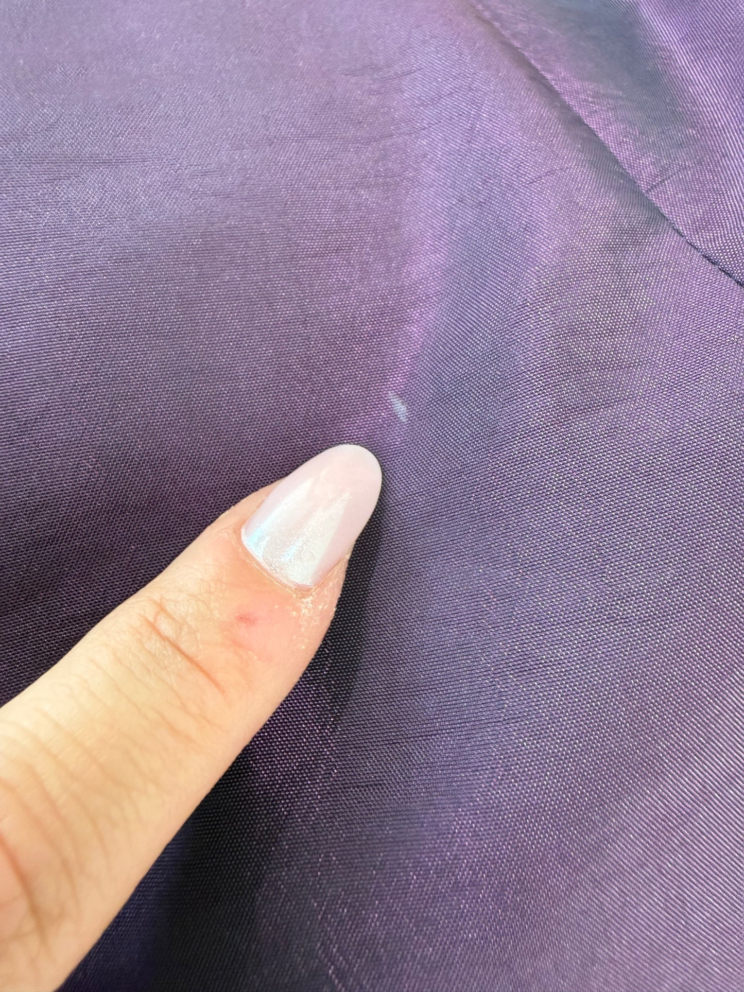 Rochie aubergine cu corsaj de designer din tafta naturală perlata ușor