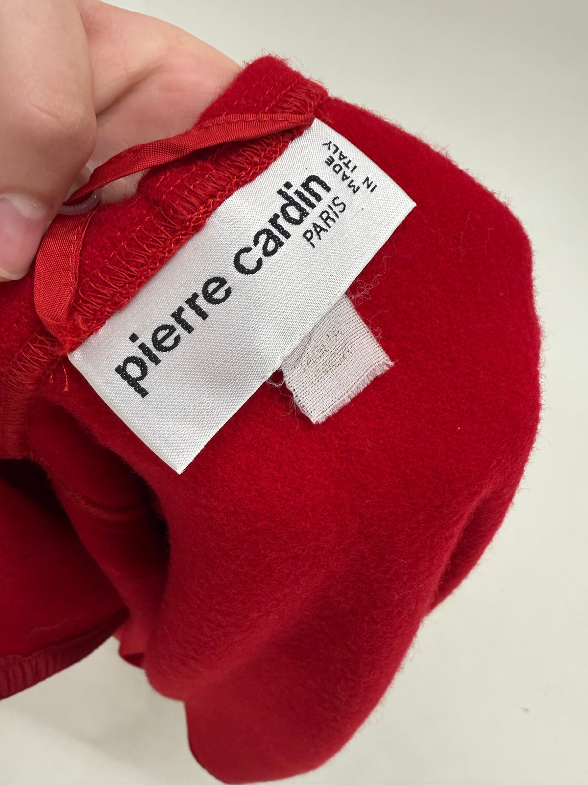 Capa luxury Pierre Cardin tip palton cu glugă cherry red din lana extrafina plină