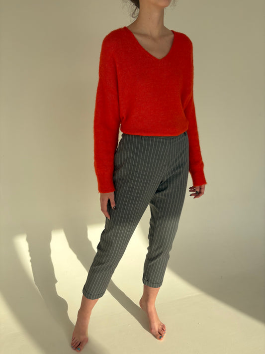 Pantaloni petite cu manșetă și dungi fine verticale din stofita strech