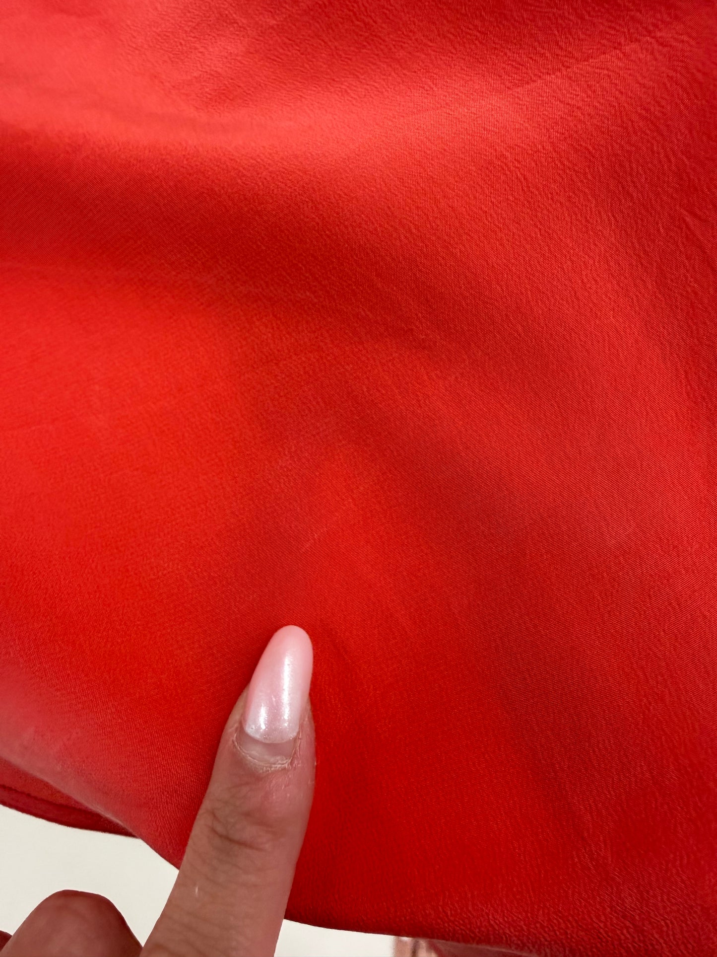 Top coral red din mătase matuala în croi minimalist