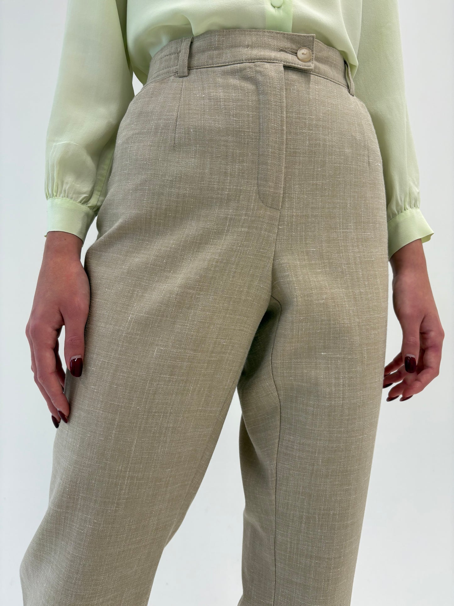 Pantaloni petite camel din stofă de lana extrafina