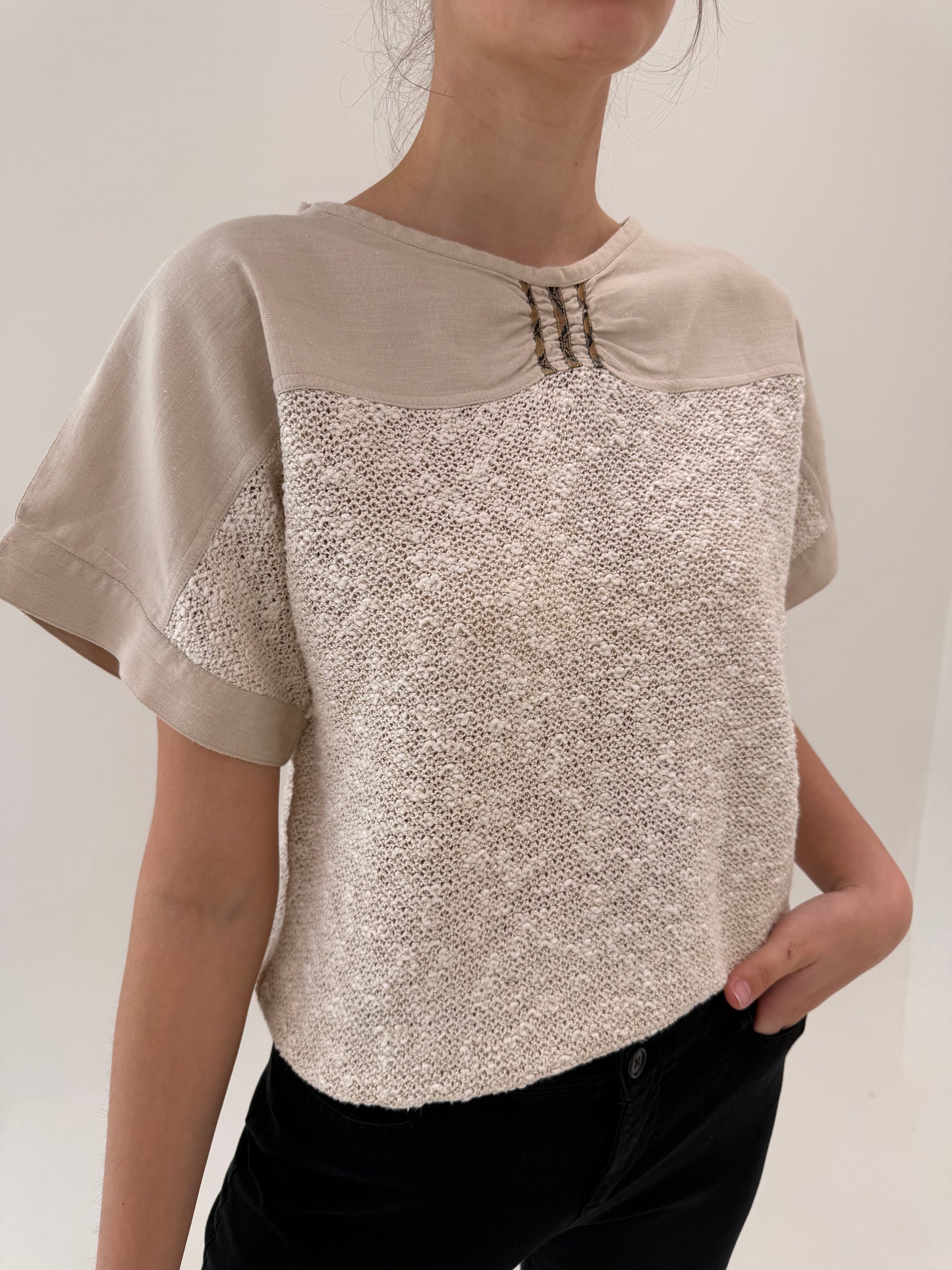 Top vintage nude din jerse și in în croi lejer retro modern
