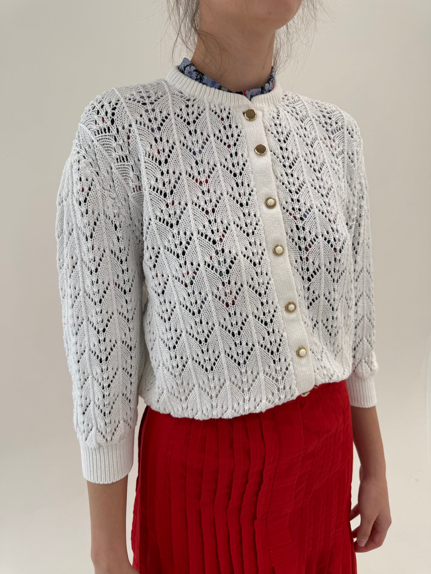 Cardigan vintage din bumbac dantelat exceptional cu nasturi aurii