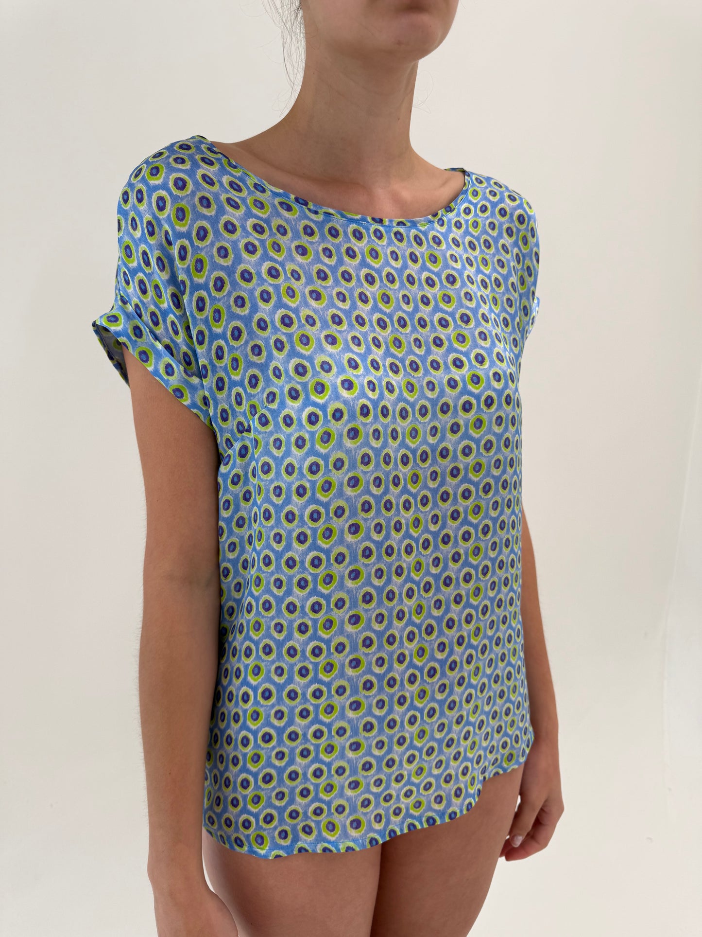 Top baby blue din mătase matuala cu print în croi lejer