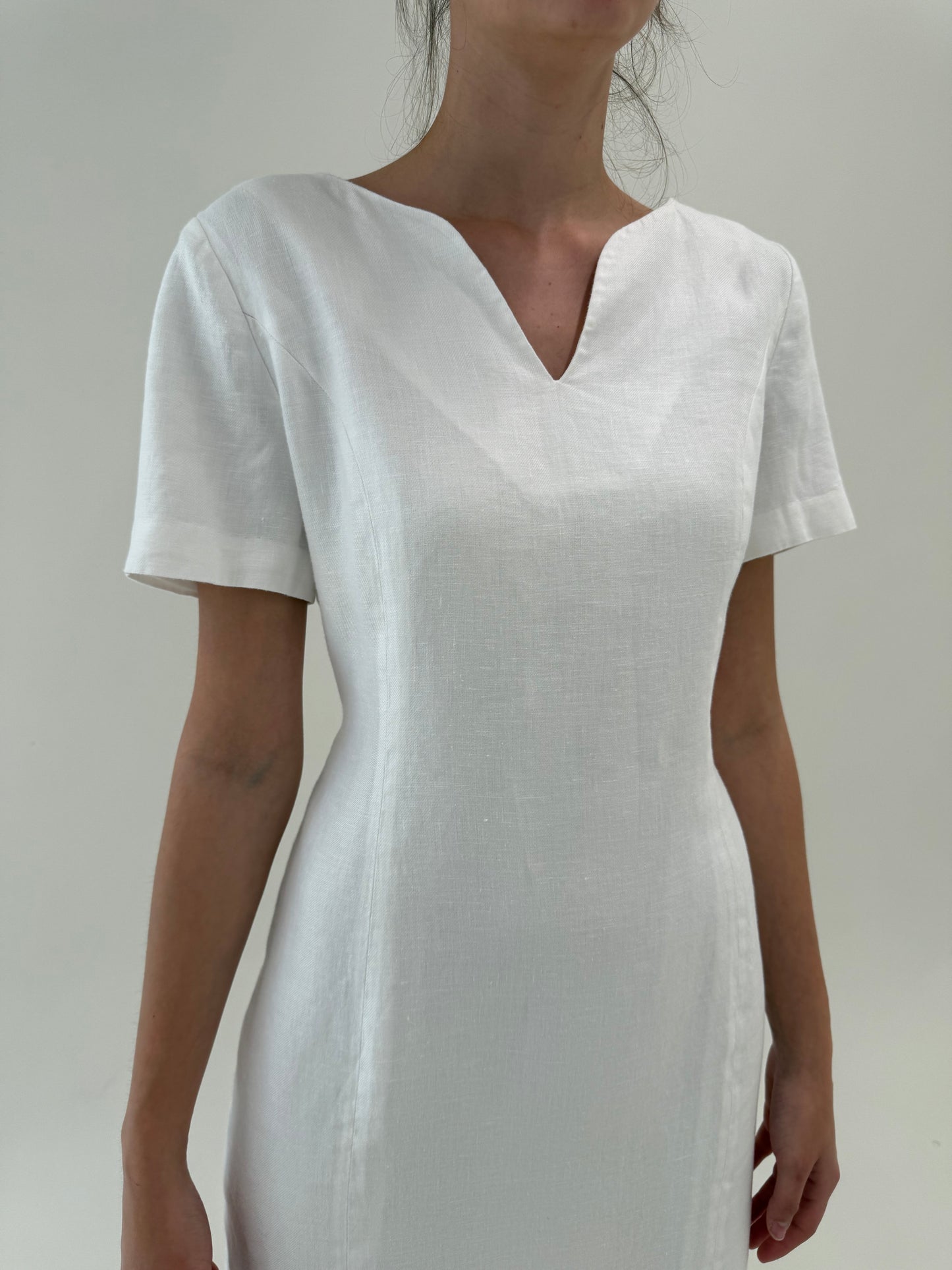 Rochie din in în premium croi clasic ușor cambrat