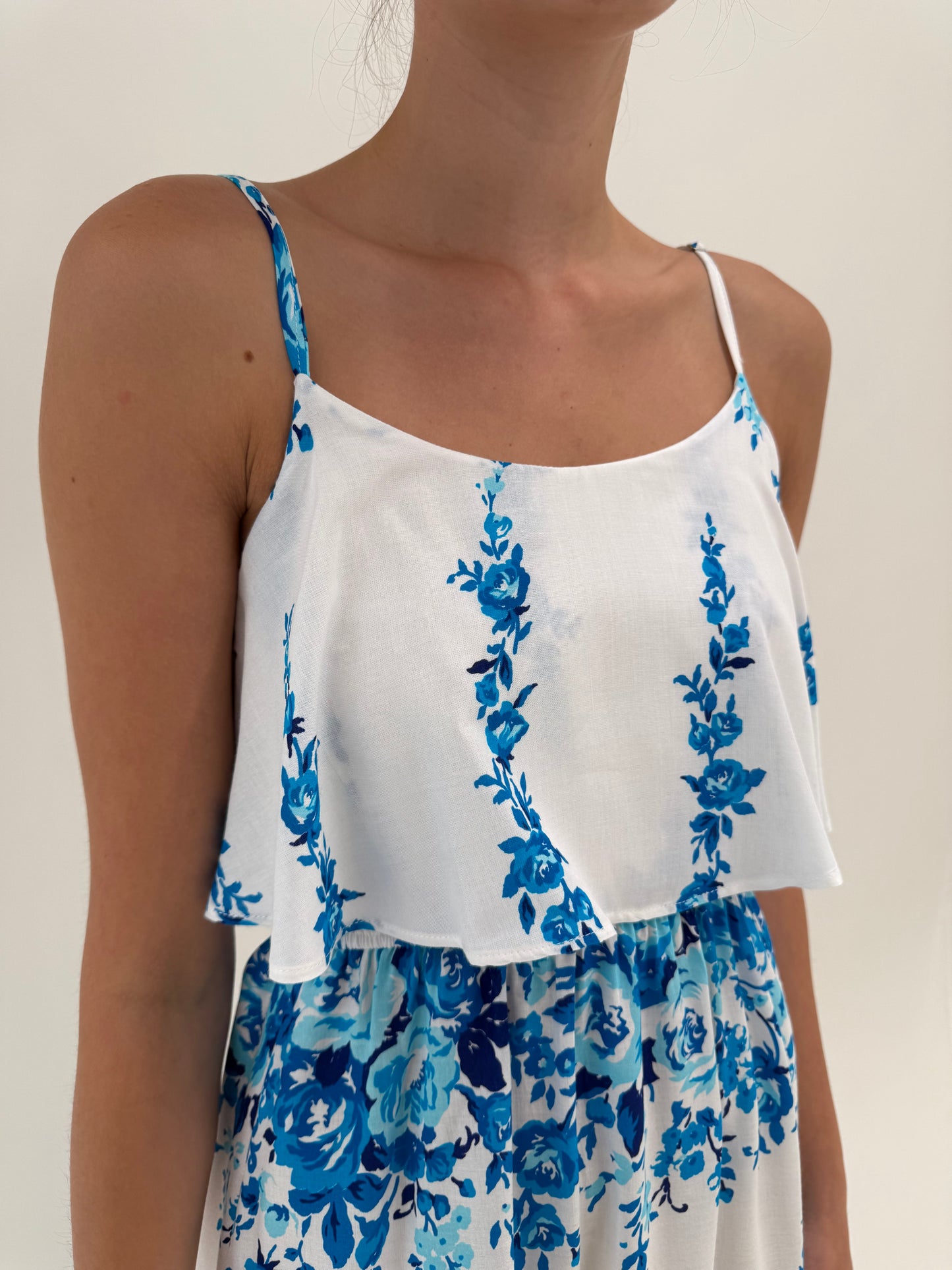 Rochie maxi super vaporoasă cu talie ultra înaltă marcată elastică și print superb