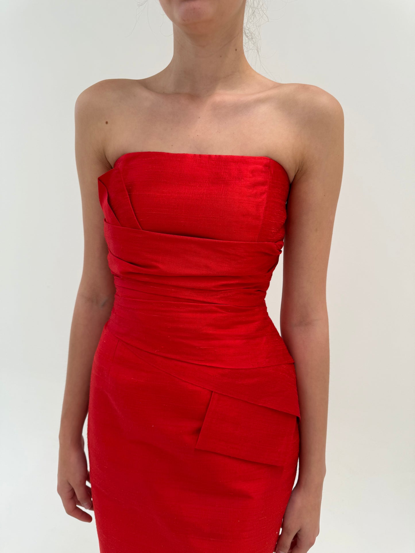 Rochie de cocktail din mătase excepțională naturală cu corset în croi elaborat