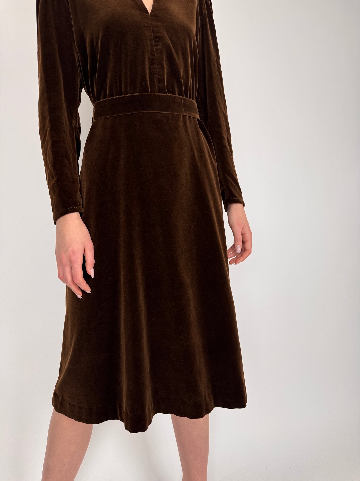 Rochie vintage chocolate brown din catifea de bumbac cu talie marcată