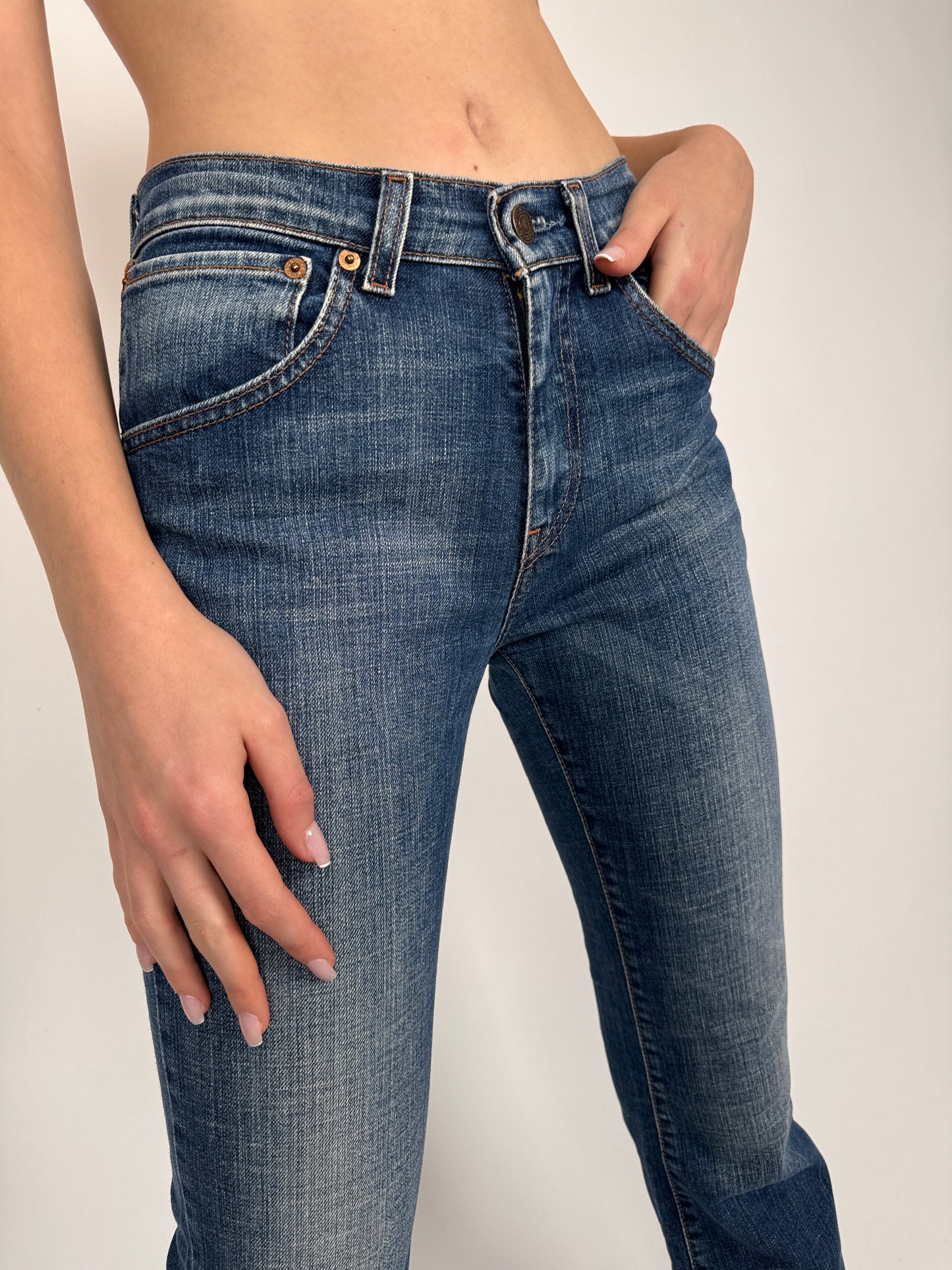 Jeanși Levi’s evazați model 525