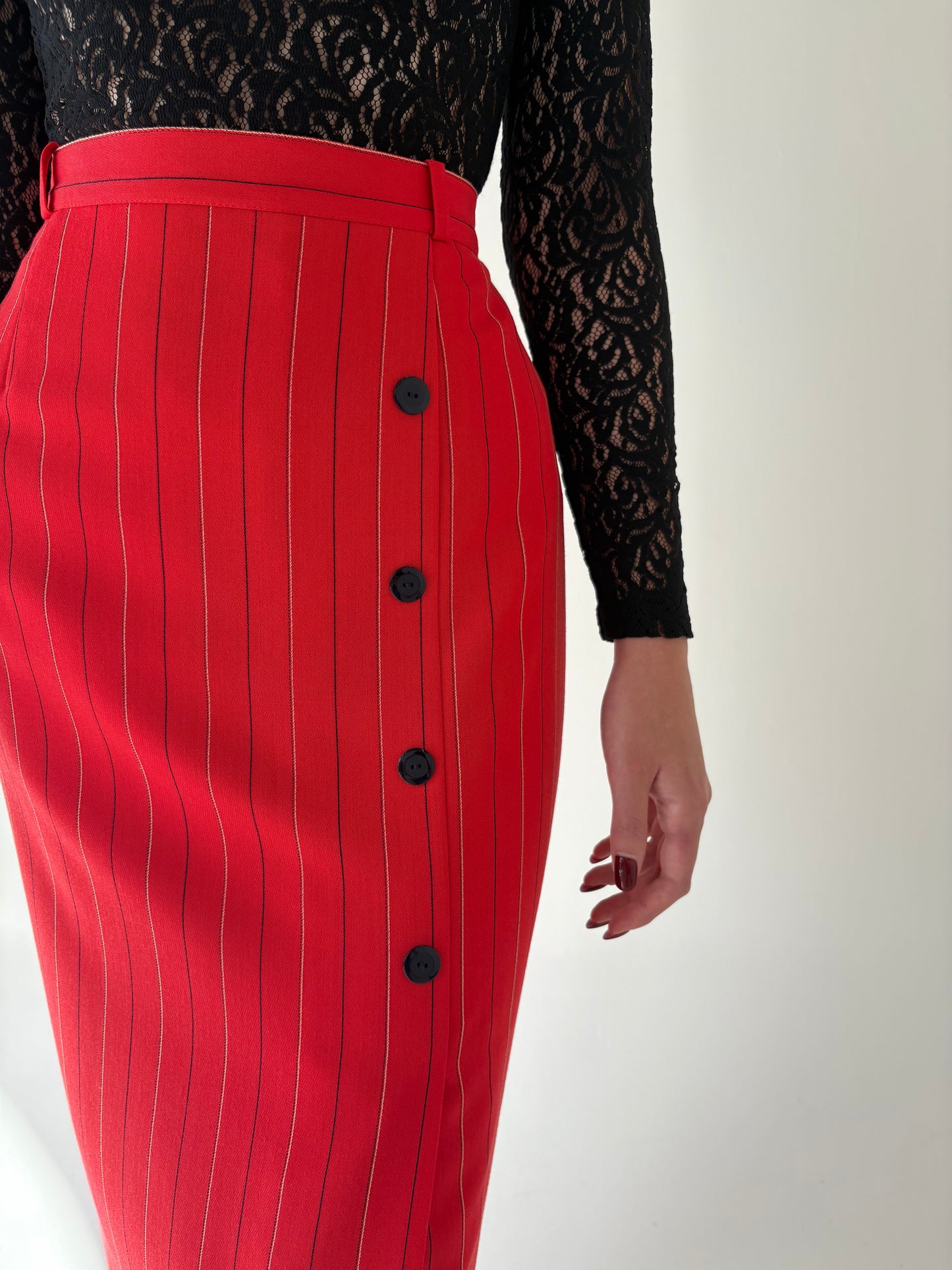 Fustă cherry red midi spre maxi din stofă de lana extrafina cu dungi fine