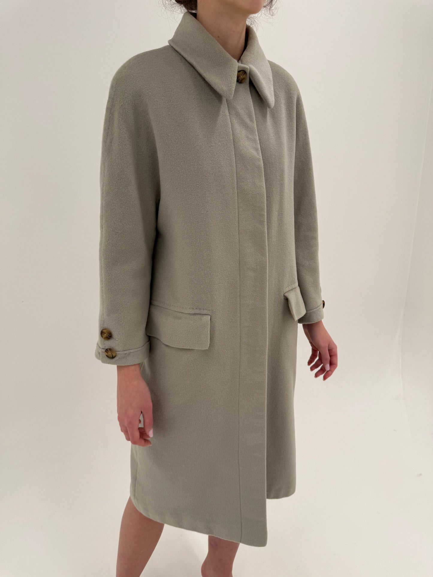 Palton silver gray din cașmir, Angora și lana extrafina în croi minimalist