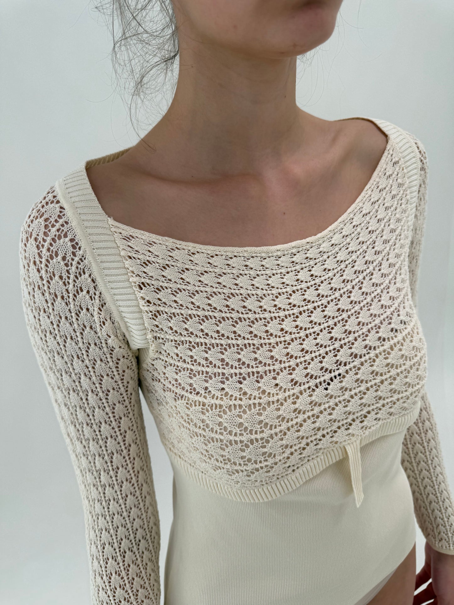 Soft knit ultra feminin nude din vascoza cu mătase naturală