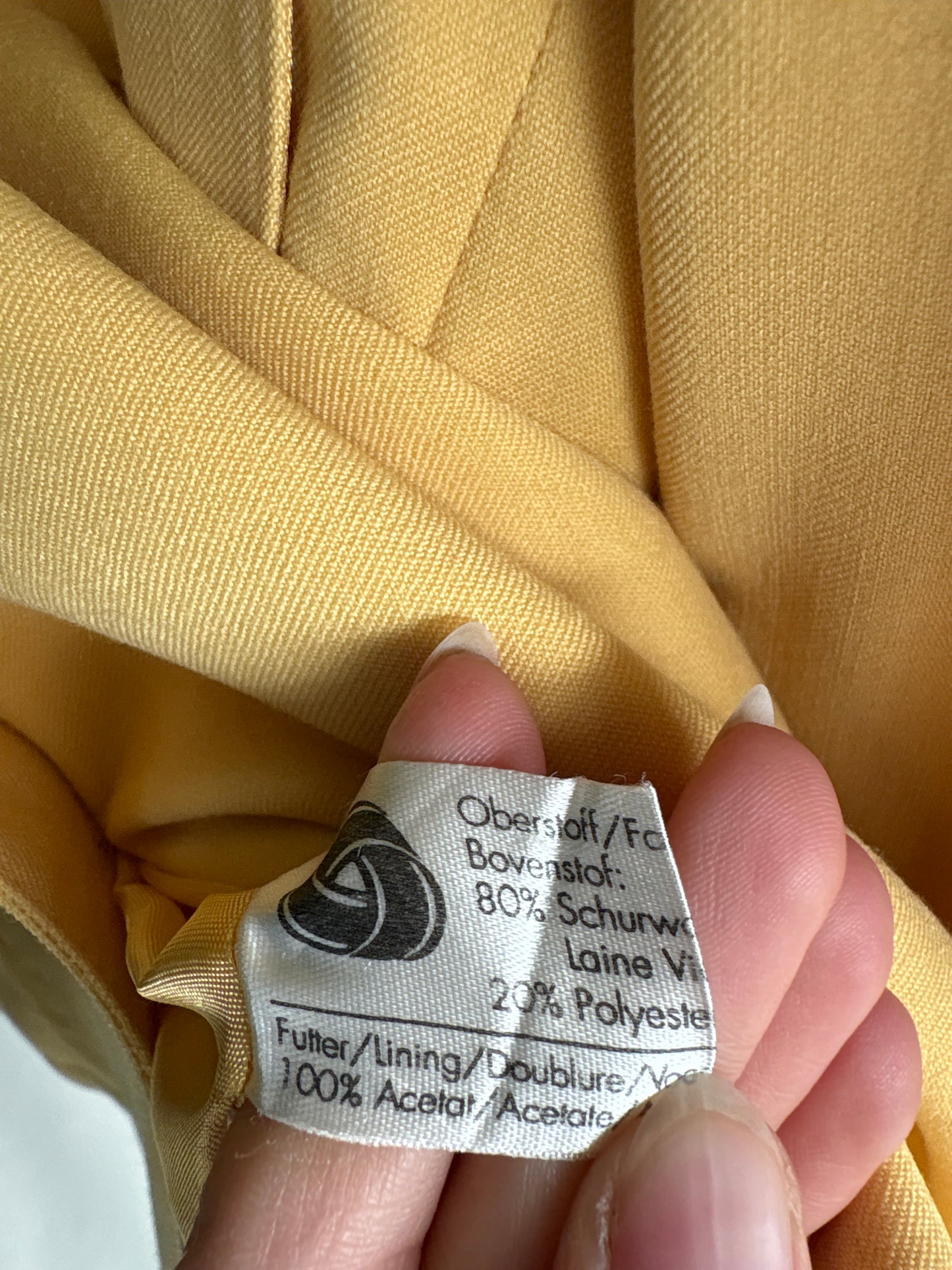Sacou în stil Chanel butter yellow din lana certificată extrafina