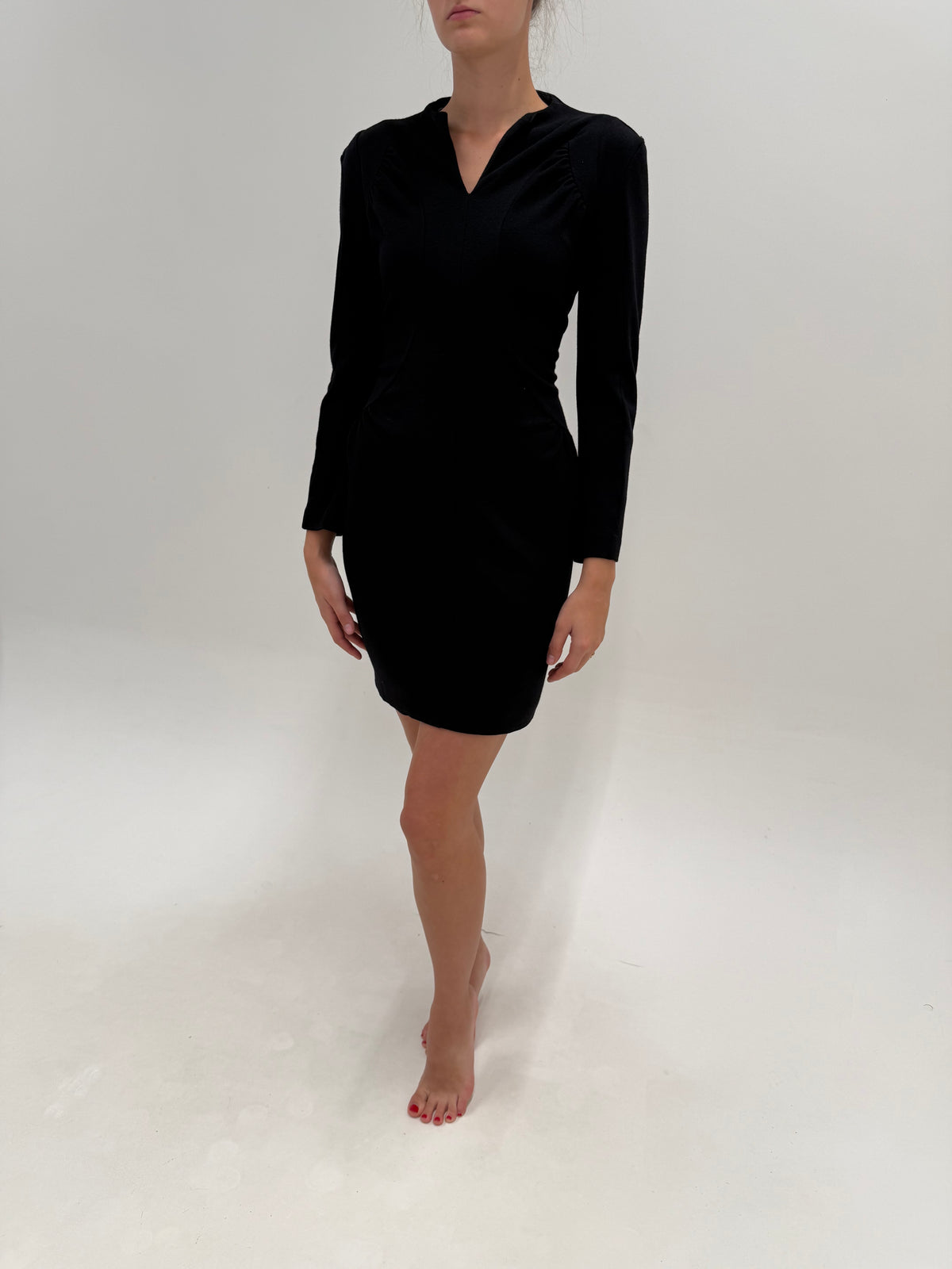 LBD Max Mara din tricot de lana extrafina în croi cambrat cu fornseuri