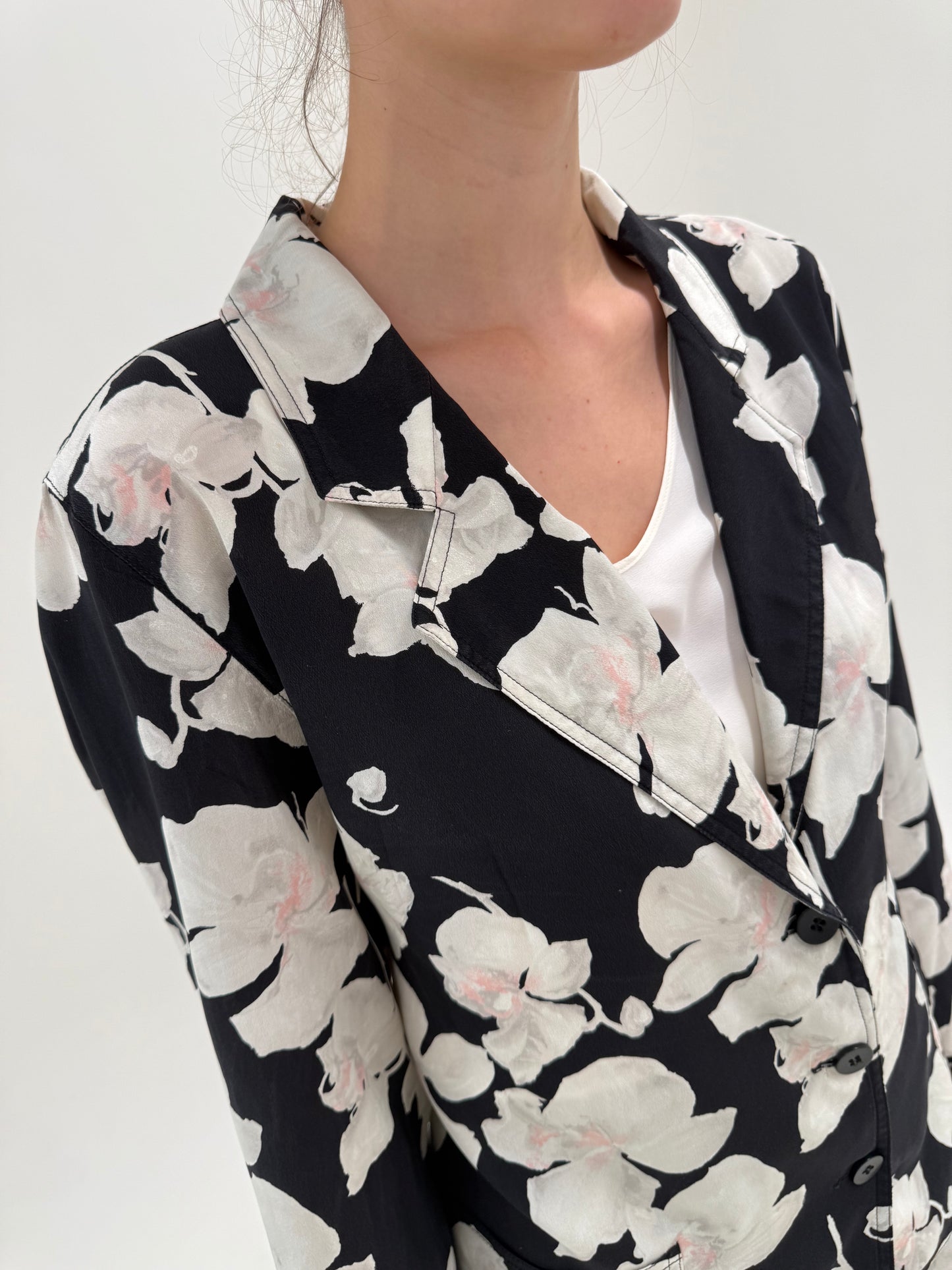 Deux piece clasic italian de brand luxury din mătase naturală cu print floral delicat