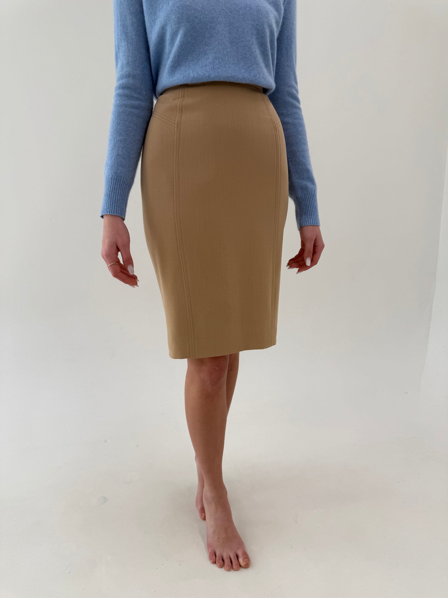 Fustă camel de brand luxury Madeleine cu efect ușor mermaid