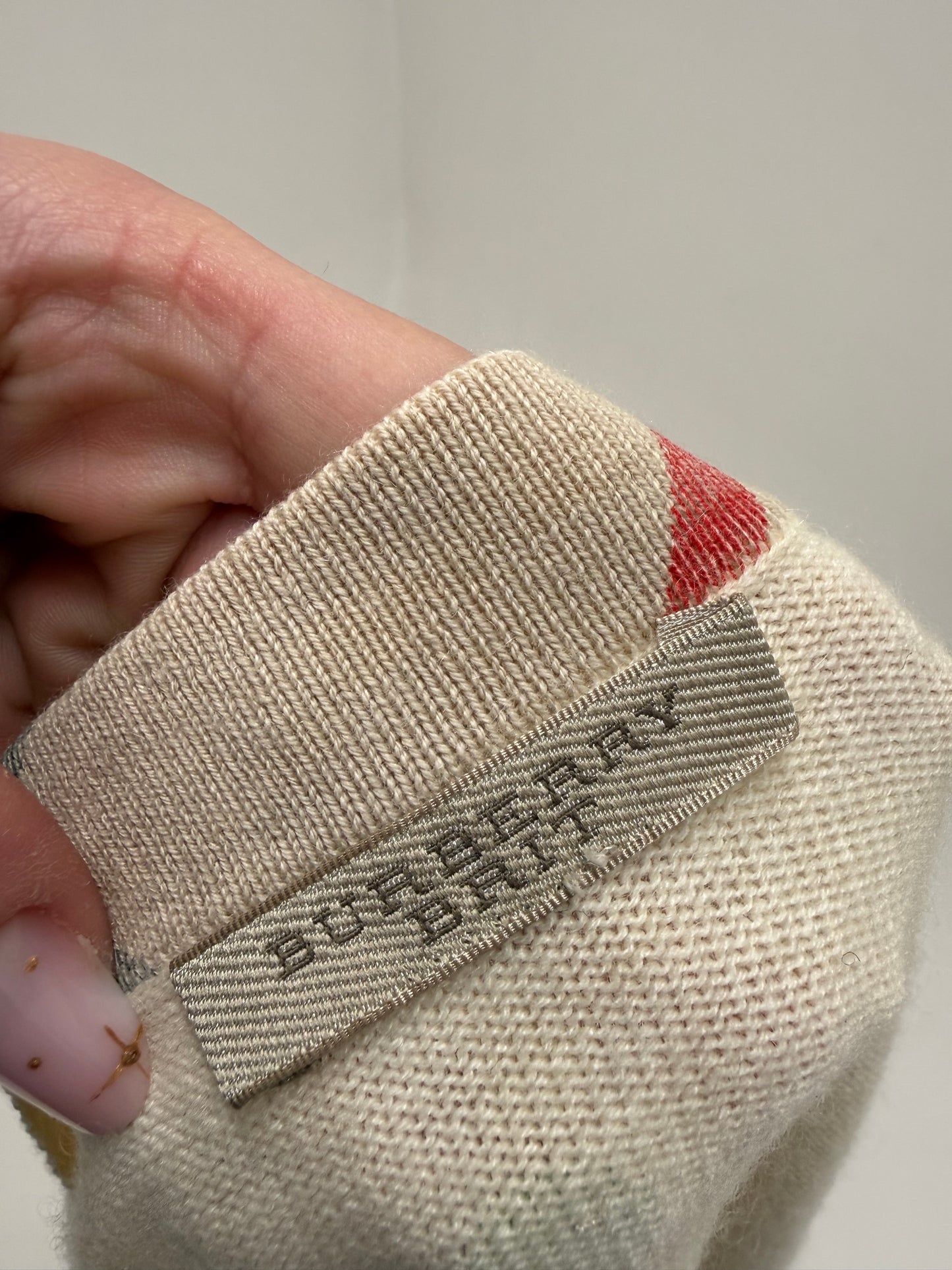 Puloveras Burberry de sezon cald din 2 tipuri de tricot si manșete cu print specific