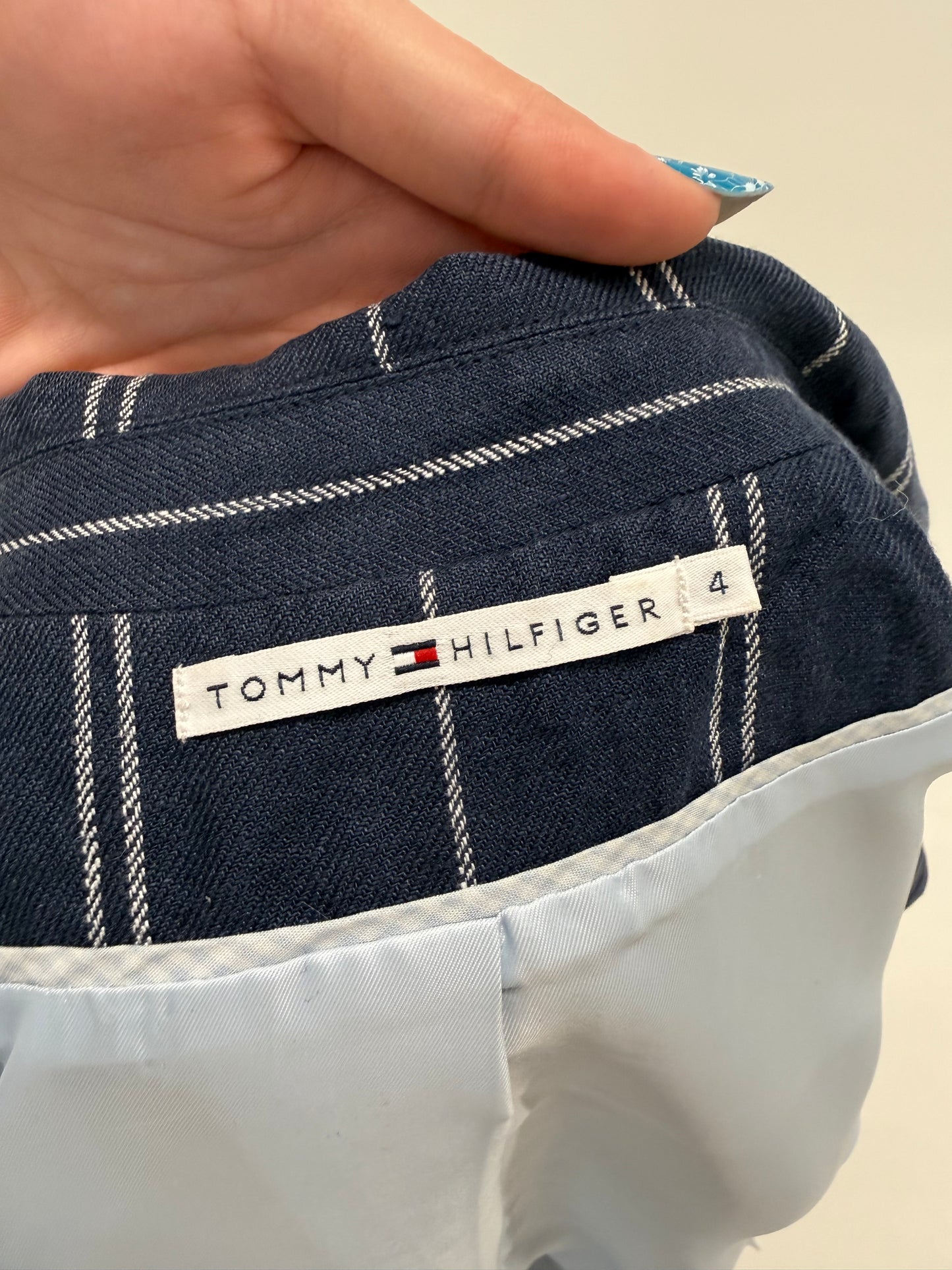 Sacou clasic Tommy Hilfiger din in cu dungi fine verticale