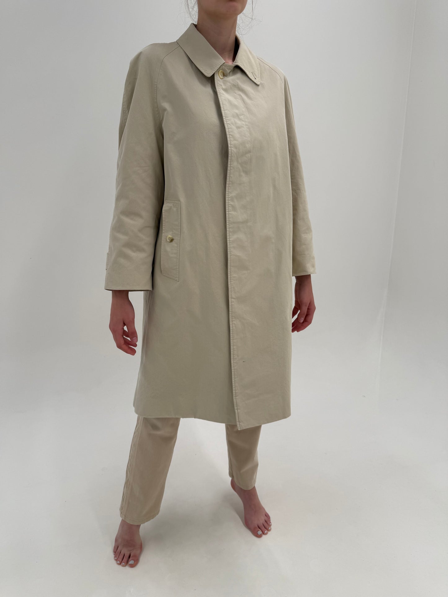 Trench Burberry vintage din garbardina de vară