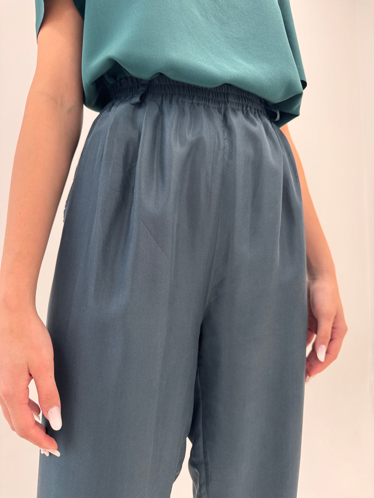 Pantaloni steel gray vintage new old stock din mătase naturală