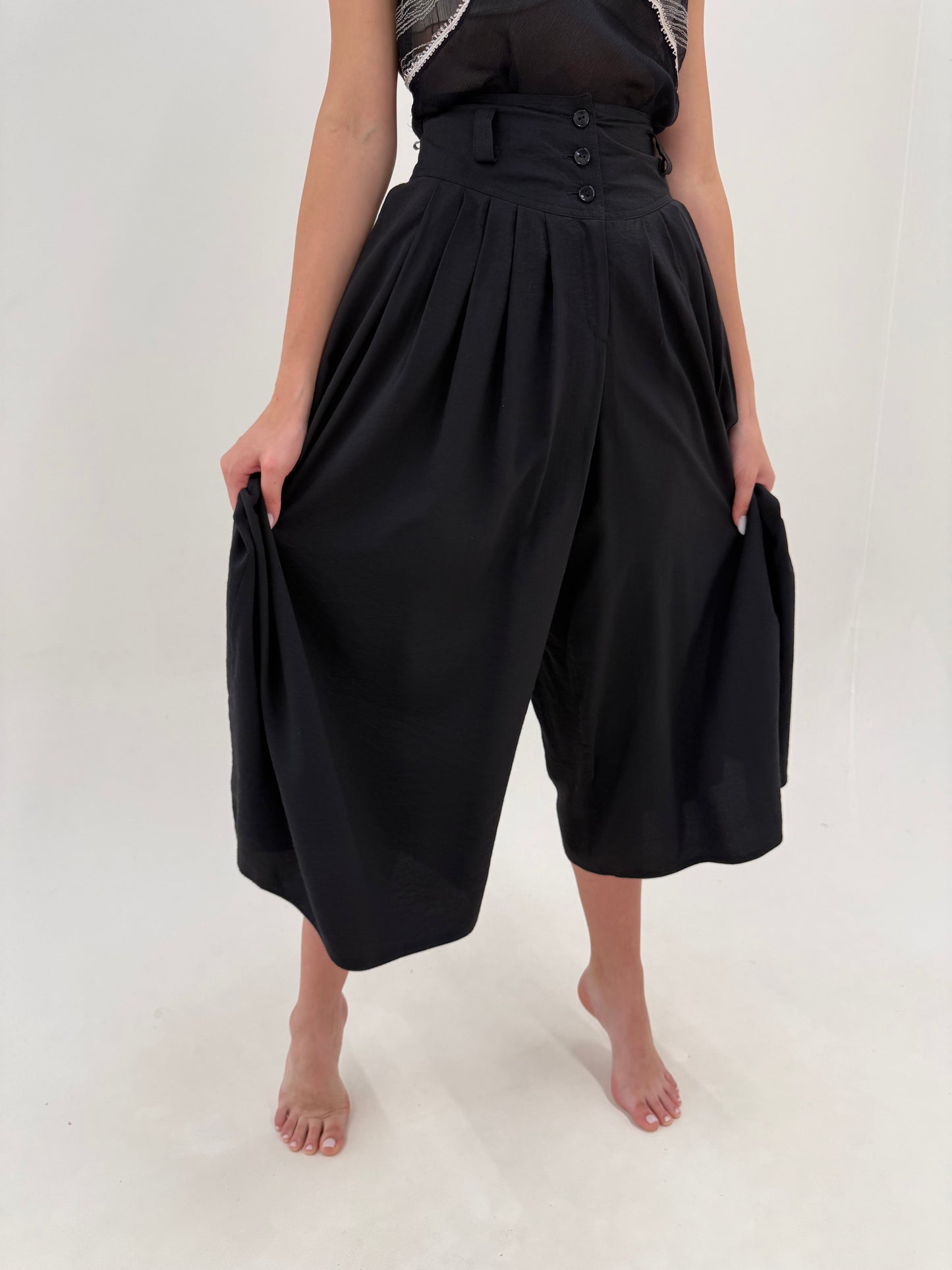 Fustă pantaloni vintage neagră super vaporoasă cu talie ultra marcată