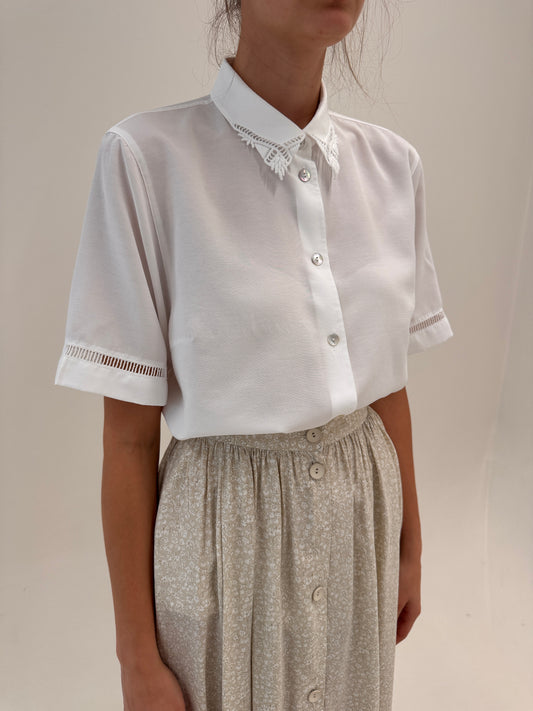 Cămașa vintage lucrata manual cu broderie anglaise și macrame