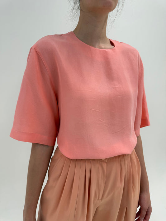 Top salmon Pink din mătase naturală în croi lejer minimalist
