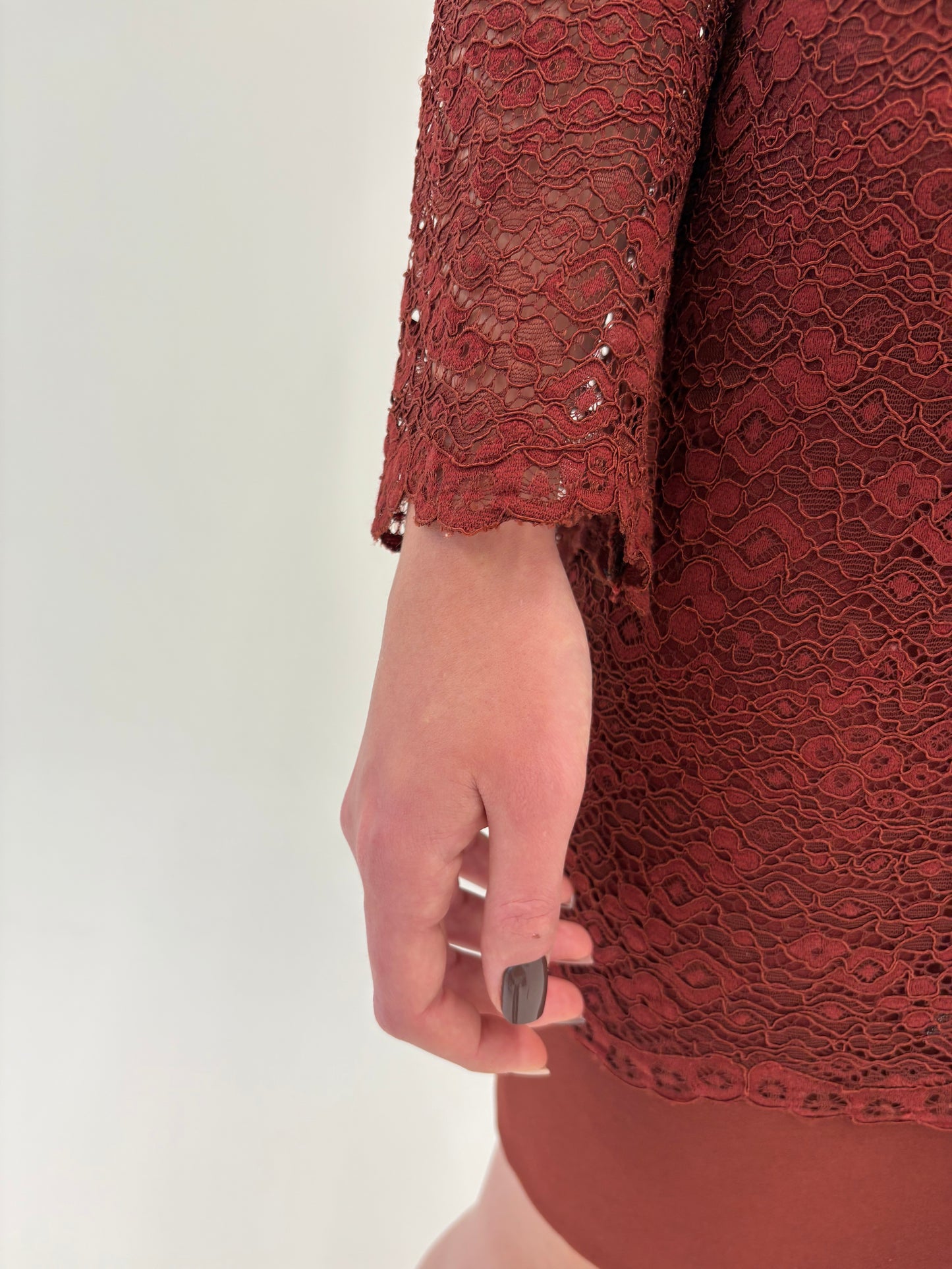 Rochie Old vintage anii 60 de colecție din dantelă plină guipure în culoare superbă
