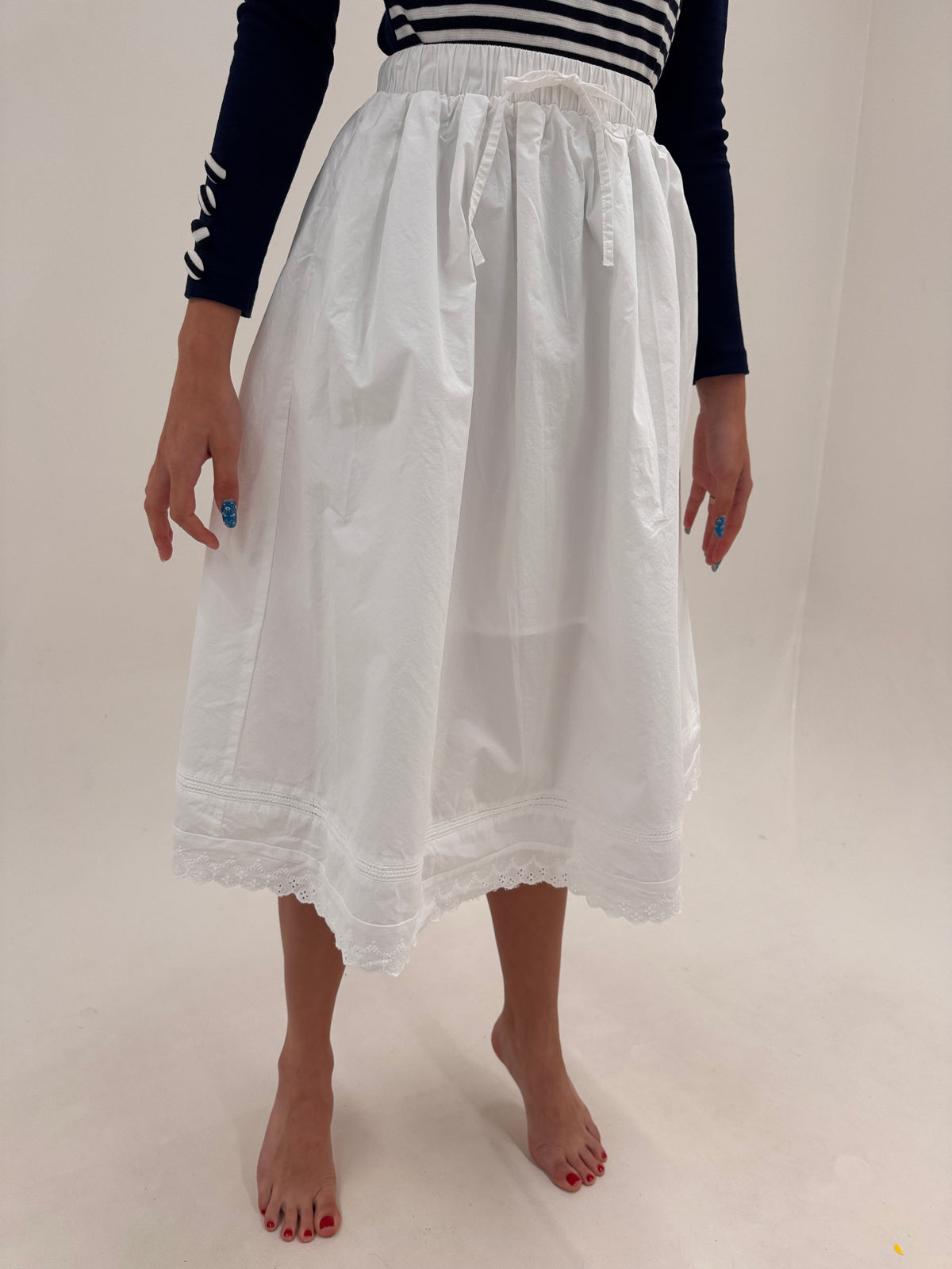 Fustă midi lung din bumbac excepțional cu broderie anglaise și buzunare