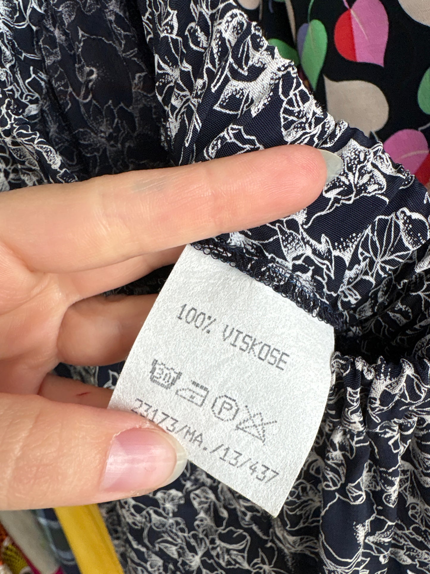 Fustă Navy super vaporoasă cu print alb delicat și talie elastică ultra înaltă