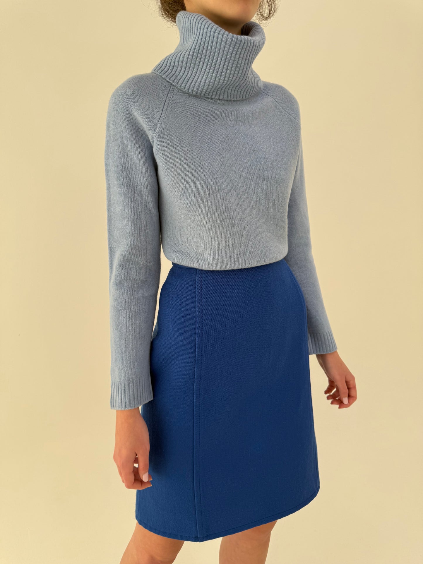 Fustă vintage albastru regal din stofă plină structurată de lana extrafina