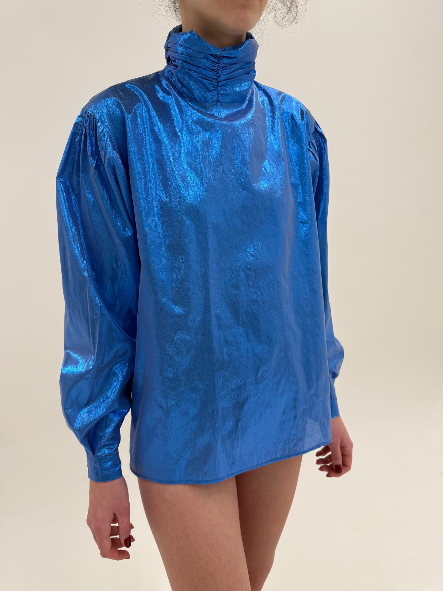 Cămașa vintage pretioasa perlata albastru ciel