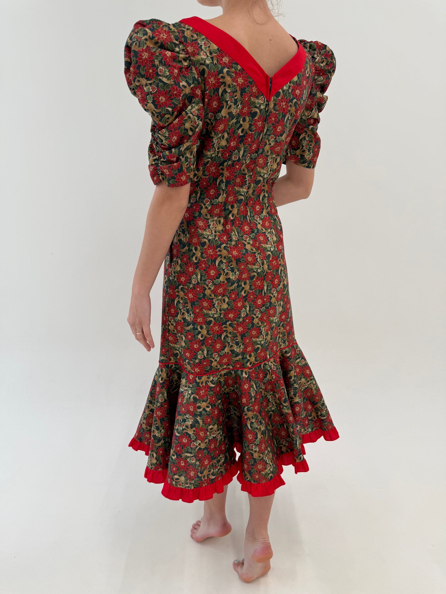 Rochie vintage excepțională în croi mermaid din pânză de bumbac