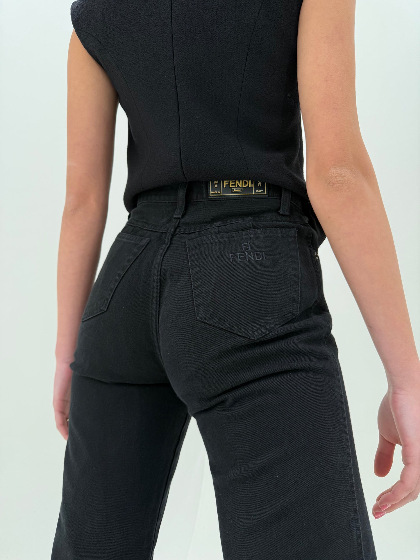 Jeans vintage Fendi negri mom fit cu talie ultra înaltă