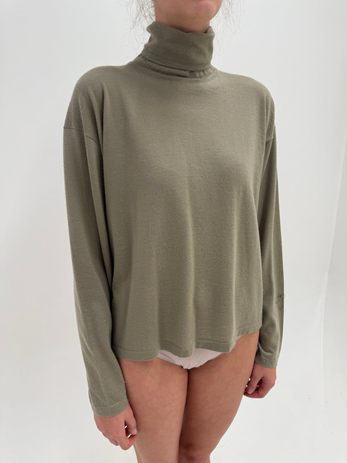 Maleta Sage green din cașmir excepțional subțire în croi oversized
